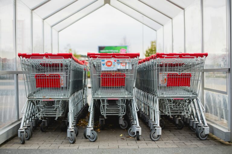 From Followers to Customers: Turning Social Media Traffic into Sales
